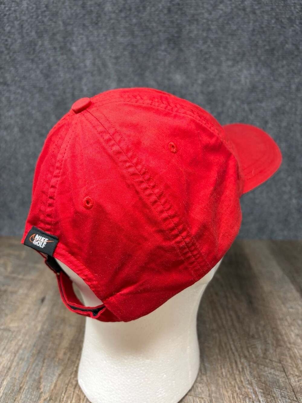 Nike Hat Adult Red Strap Back Cap Golf Athleisure Tennis Pickleball Swooshnique - Picture 3 of 8